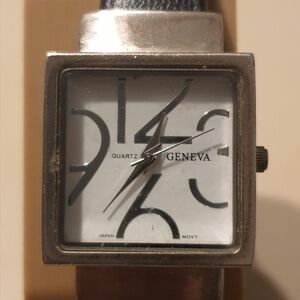 🦋10/$20🦋 Geneva Silver/White Women's Cuff Watch